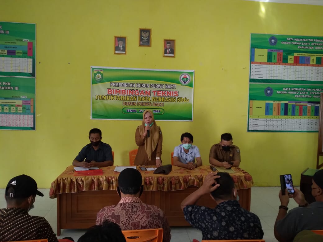 Pemdus Purwo Bakti Gelar Bimtek Pemuktahiran Data Berbasis SDGs