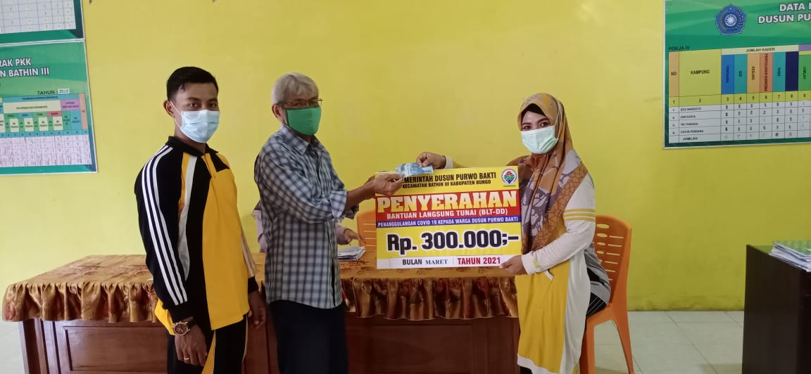 Pemdus Purwo Bhakti Sukses Salurkan BLT-DD  Tahap Ketiga