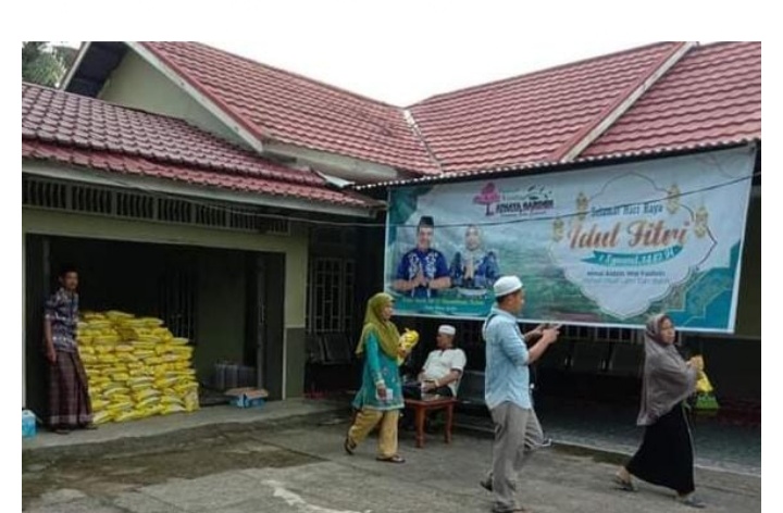 Tidak Tanggung-tanggung,Owner Athaya Garden Brigpol Maidani Bagikan Ratusan Sembako dan THR Satu Dusun Bedaro