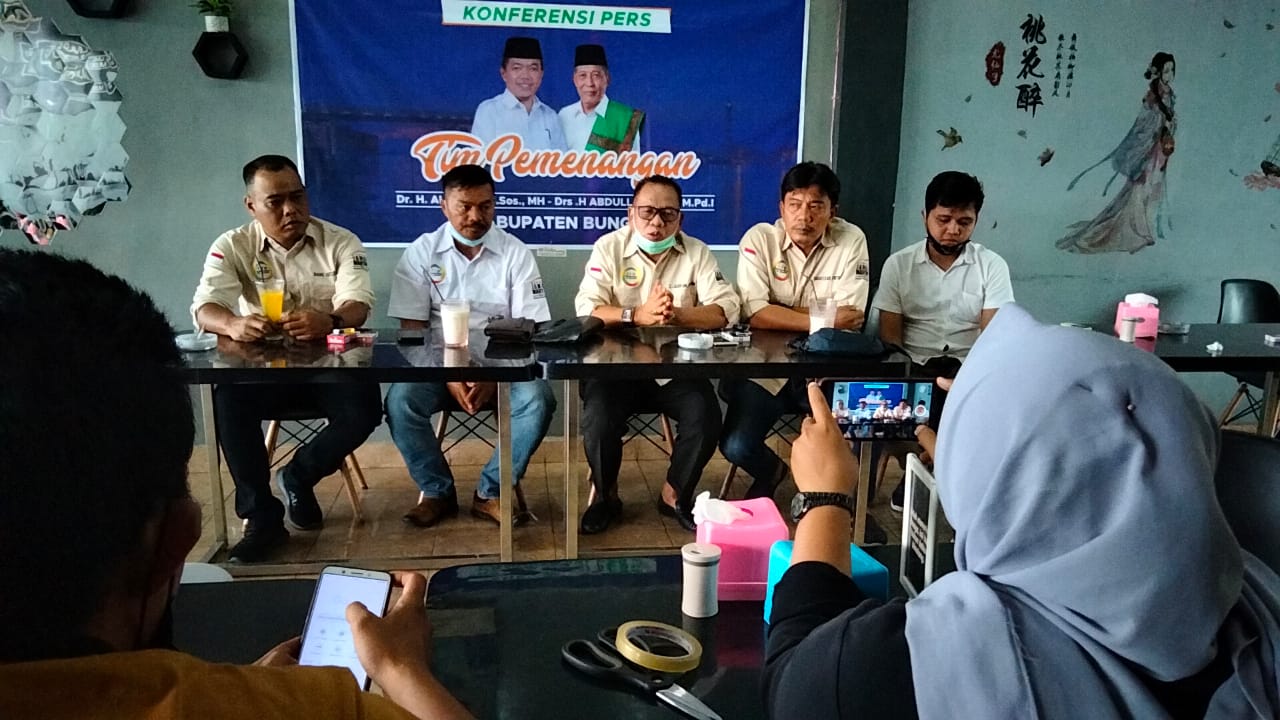 Pasca Dilantik,Tim Pemenangan Haris-Sani di Bungo Gelar Konferensi Pers