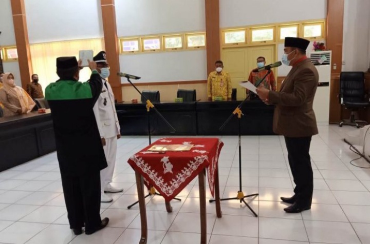 Handi Fauzan Rio PAW Dusun Pasar Lubuk Landai Resmi Dilantik Oleh Bupati Bungo