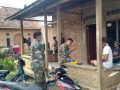 Ngobrol Santai Bersama Warga Sekitar di Lokasi Pra TMMD ke-112 Kodim Bute