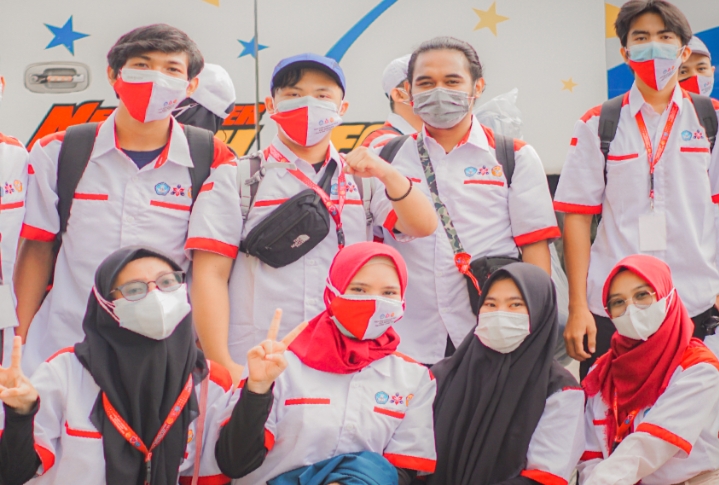 Mahasiswa KKN Kebangsaan Tahun 2021 Sukses Program Dalam Pembuatan Pupuk Organik Cair(POC)Melalui Penyuluhan di Desa Rantau Karya