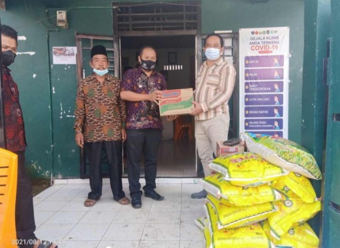 Aksi Cepat Tanggap,Jumiwan Aguza Beri Bantuan Kepada Korban Kebakaran di Dusun Peninjau dan Dusun Teluk Kecimbung