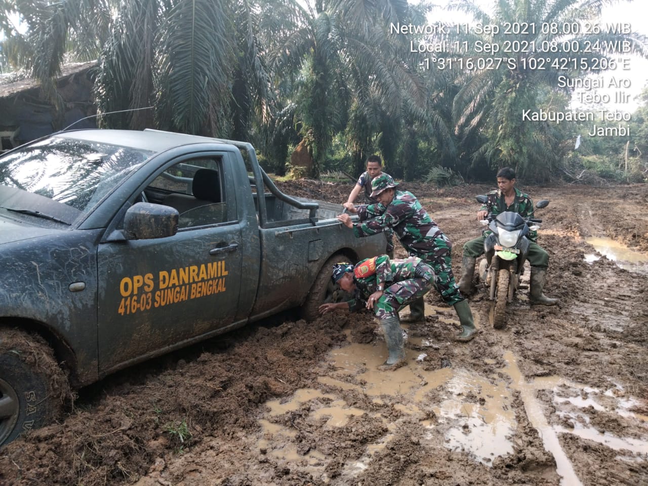 Begini Perjuangan Satgas,Menuju Lokasi TMMD ke-112 Kodim 0416 Bute