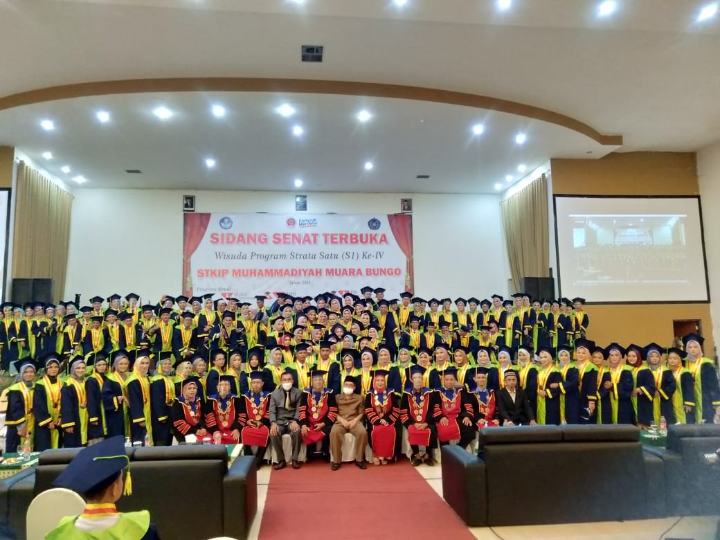 Pelaksanaan Prosesi Wisuda STKIP-MB Bungo Berlangsung Sukses dan Khidmat