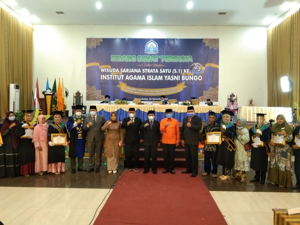 Sukses Gelar Sidang Senat Terbuka IAI Yasni Bungo Lahirkan 267 Sarjana Ini Yang Disampaikan Rektor Kepada Wisudawan/i