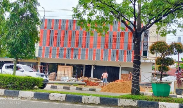 Diminta Keterangan Izin Pihak Pizza Hut Bungo Malah Bungkam Ada Apa??