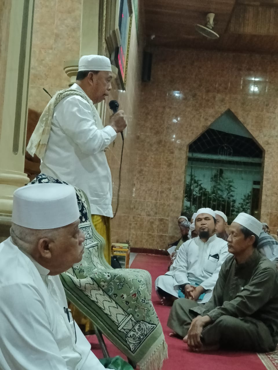 Pemkab Bungo Gelar Rutinitas Berjamaah Subuh(BASUH) Dimasjid Jihad Komplek STKIP