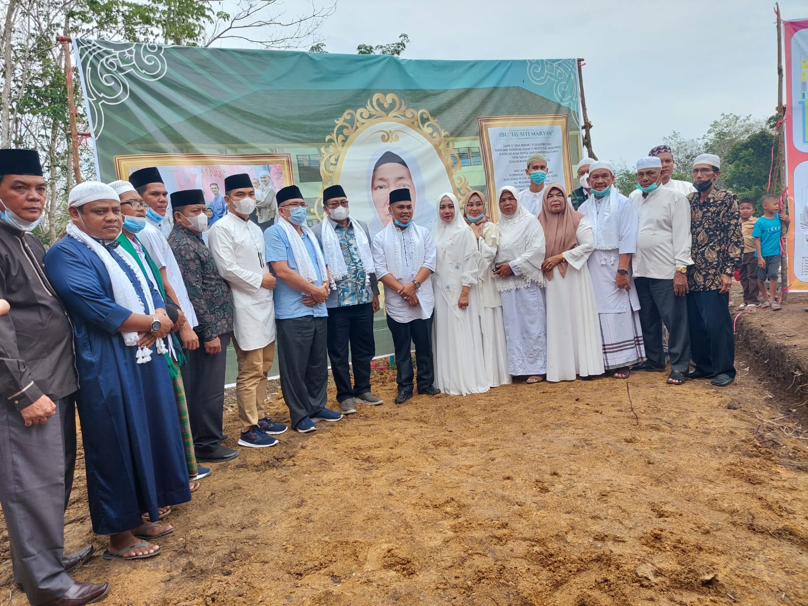 Berikan Nama Ruang Belajar Ponpes Babussalam”Hj.Siti Maryam Begini Alasan Brigpol Maidani