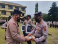 Kapolres Bungo Beri Penghargaan Kepada Personil Yang Berprestasi