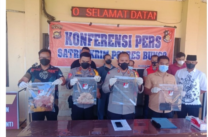 Tak Menunggu Waktu Lama,Pelaku Penikaman Dipasar Atas Muara Bungo Diringkus Polisi
