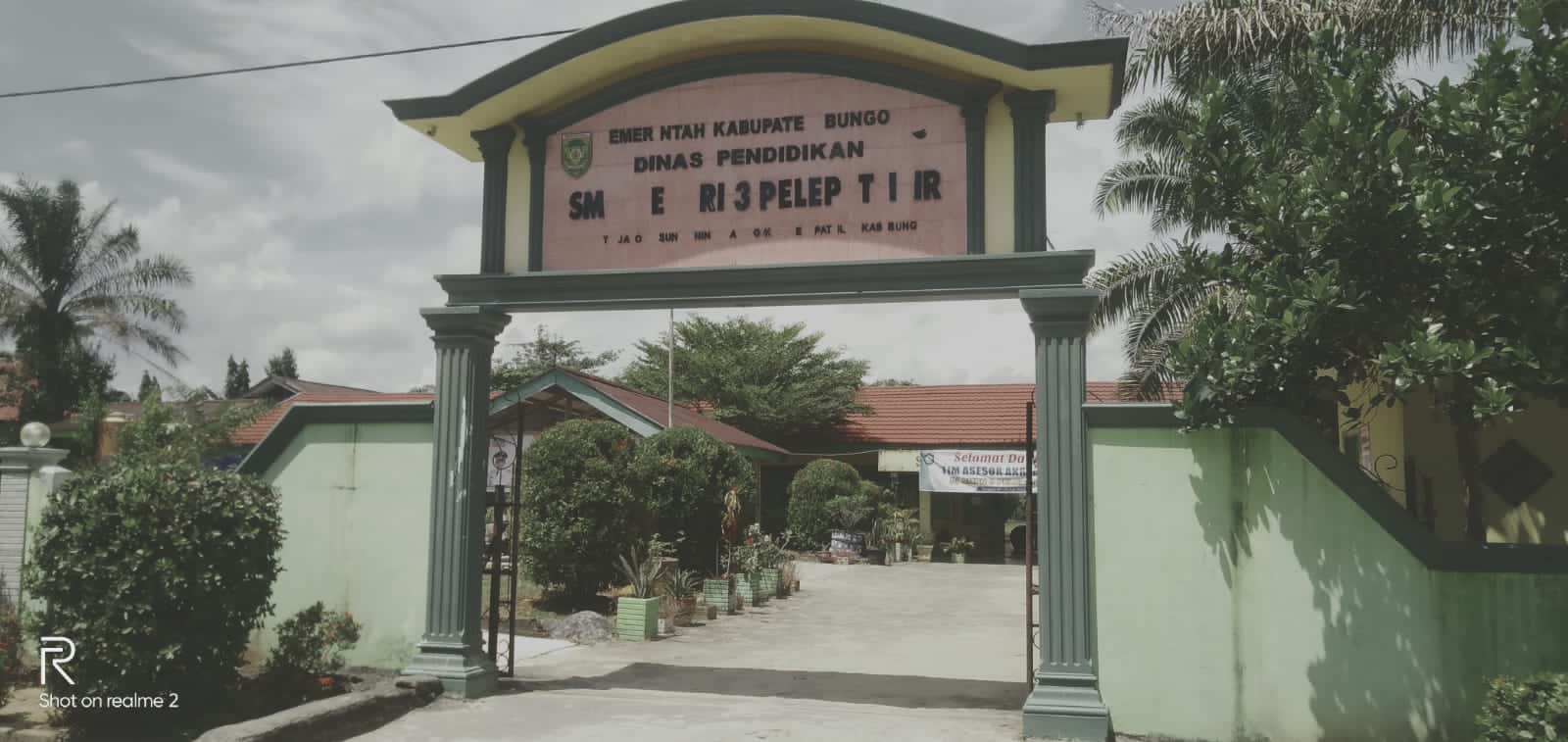 Viral !!! Siswa Ditendang Dipukuli Guru Hingga Babak Belur,Korban Laporkan Guru Ke Polisi