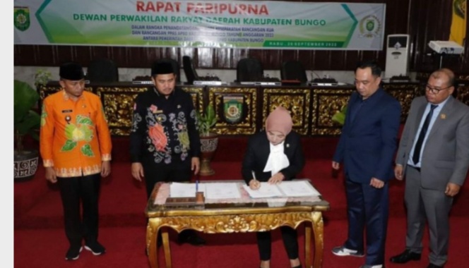 Bupati Bungo Menandatangani Nota Kesepakatan KUA dan PPAS Tahun Anggaran 2023