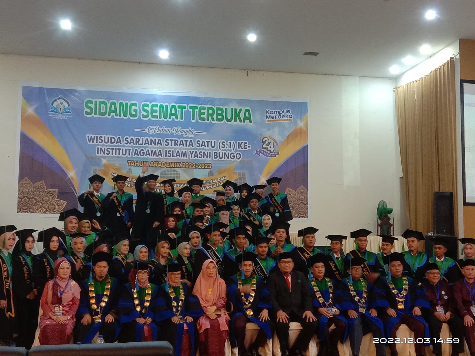 Prosesi Wisuda Kampus IAI Yasni Bungo Ke-24 Berlangsung Meriah Luluskan 342 Sarjana Terbaik