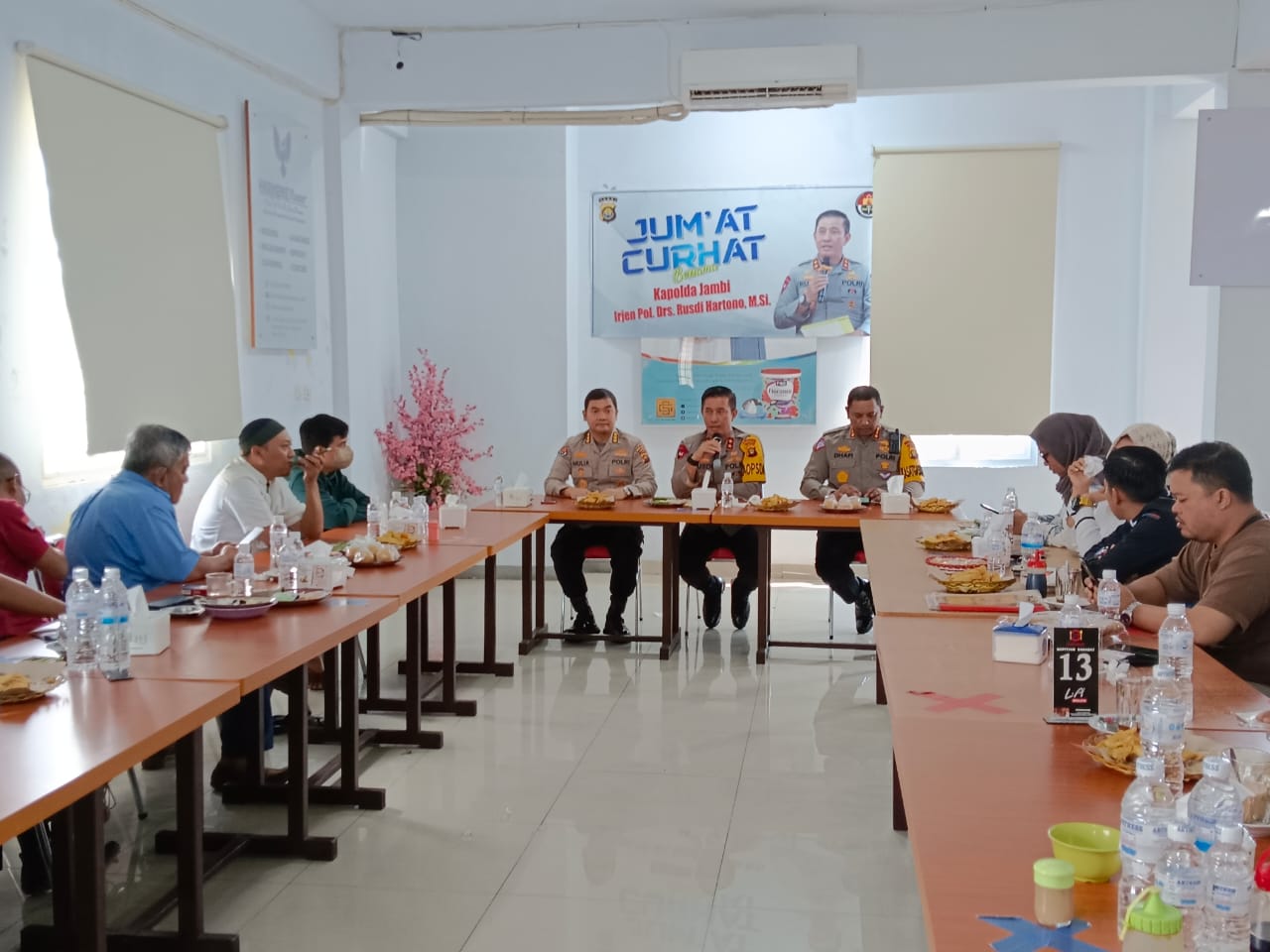 Serap Aspirasi Terhadap Persoalan Ditengah Masyarakat,Kapolda Jambi Miliki Program”Jumat Curhat”