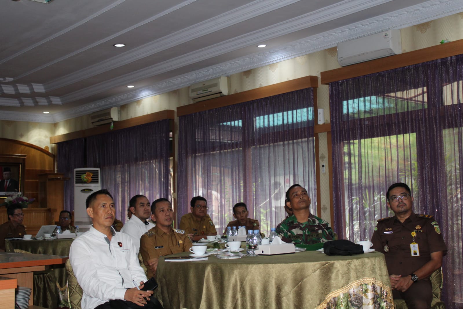 Wabub Apri Ikuti Rakor Terkait Pengendalian Inflasi Bersama Mendagri Secara Virtual
