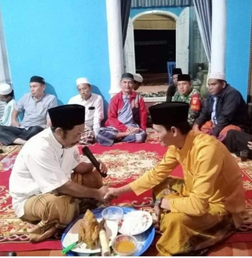 Pegawai Sara’ dan Lembaga Adat  Serta Guru Ngaji Dusun Suka Jaya Resmi Dikukuhkan