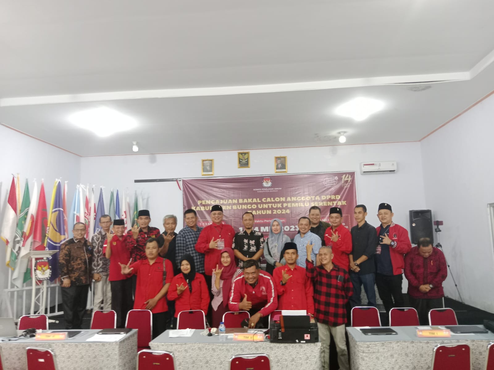 Daftarkan Bacaleg di KPU Partai PDI Perjuangan Kabupaten Bungo Targetkan Menang Pemilu 2024