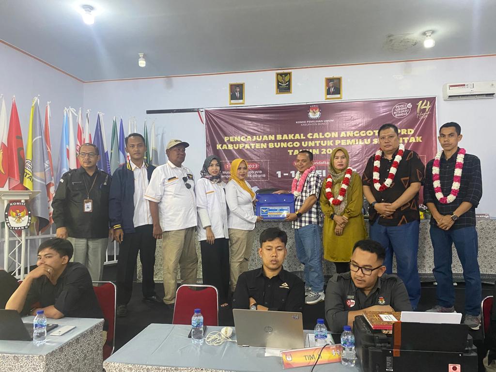 Resmi Daftarkan Bacaleg Ke KPU,DPC Partai Garuda Bungo Optimis Untuk Menjadi Partai Pemenang Tahun 2024