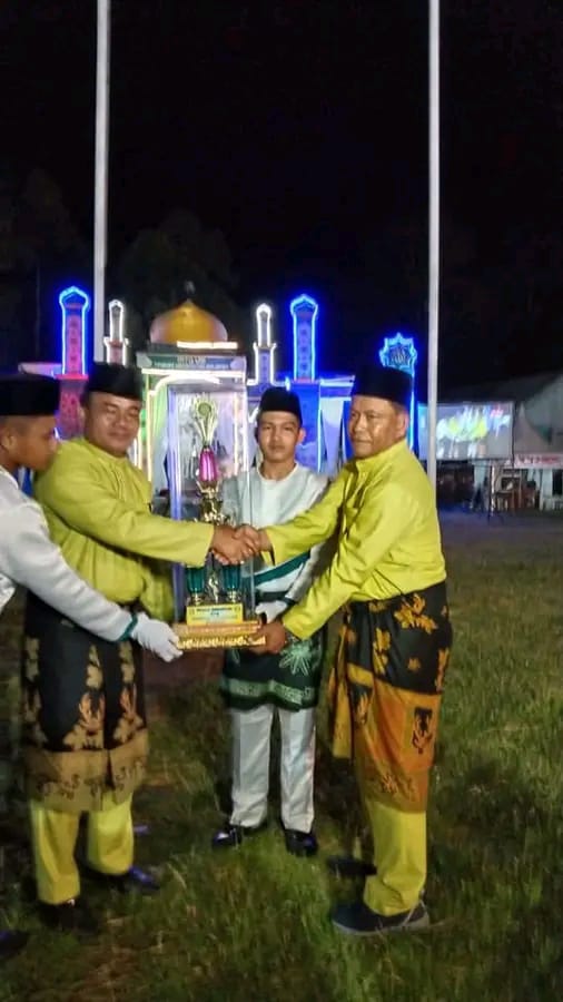 Membanggakan,Dusun Sungai Gurun Kembali Raih Juara Umum Pada MTQ Ke-VIII Tingkat Kecamatan Pelepat