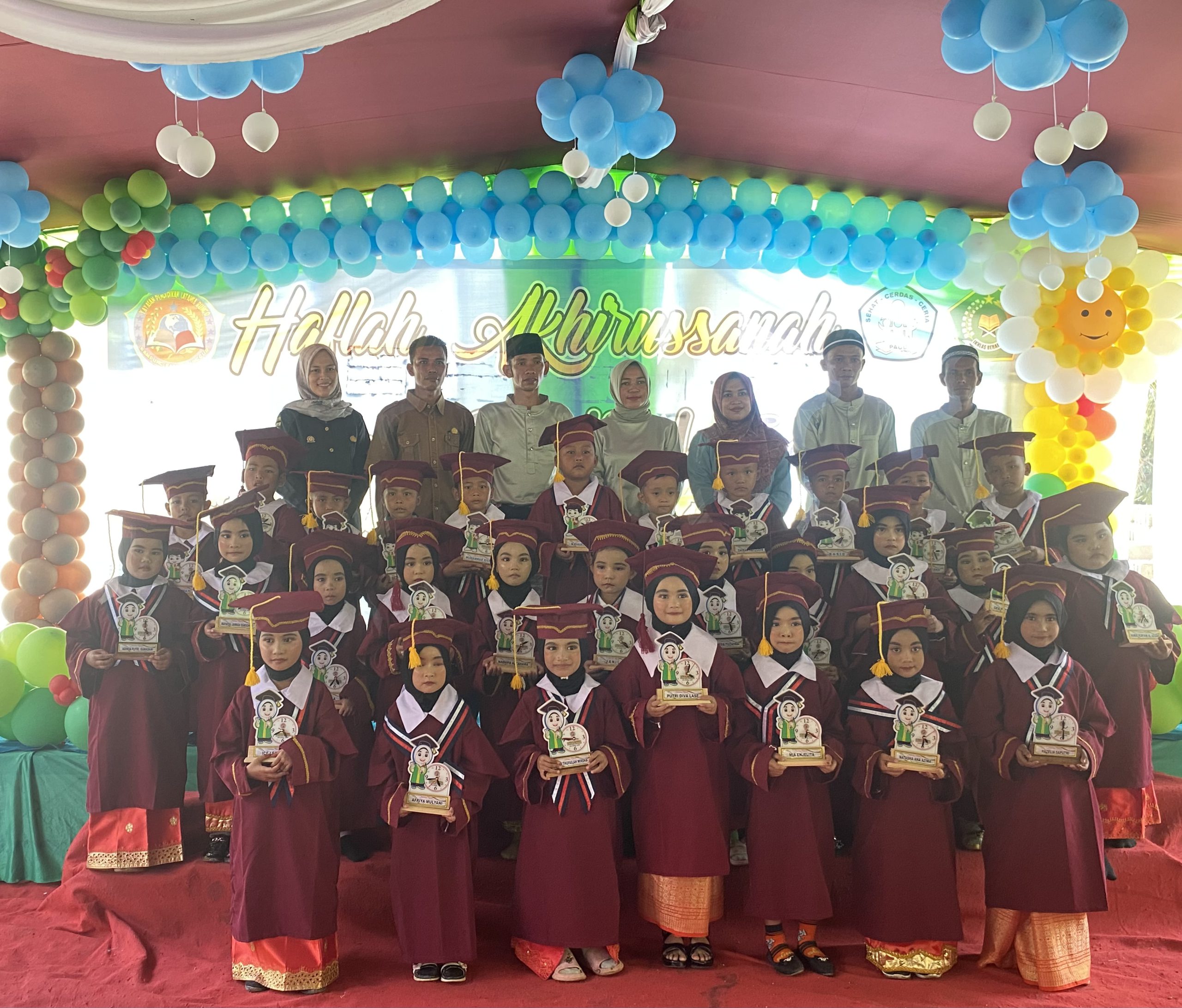 Haflah Akhirussanah PAUD dan MI Latansa Dusun Sepunggur Berlangsung Sukses ,Kasmiyati:Jadilah Generasi Yang Baik,Sosialis,Agamis,dan Idealis