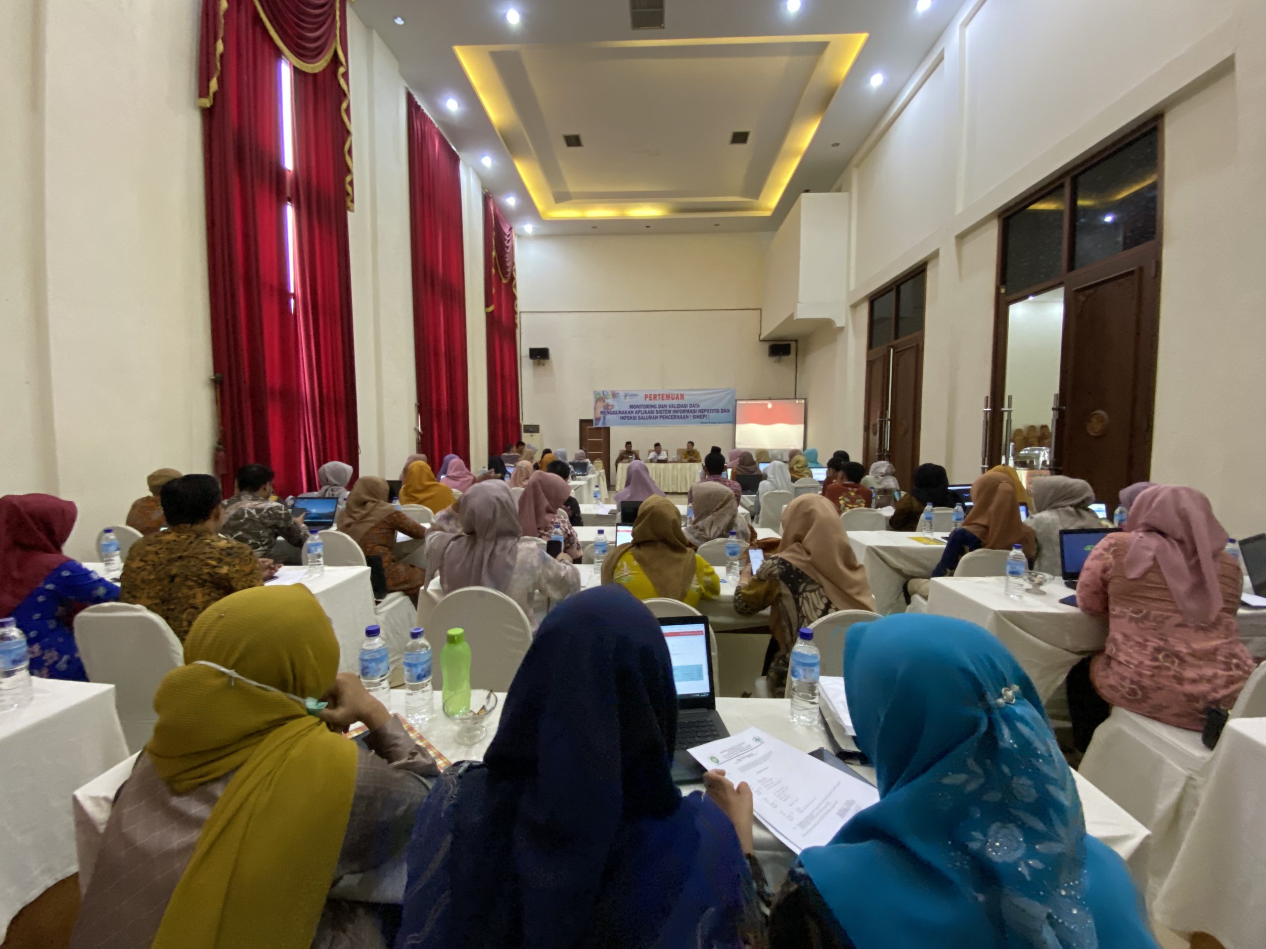 Dinkes Bungo Sukses Gelar Pertemuan dan Monitoring Validasi Data Menggunakan Aplikasi SIHEPI
