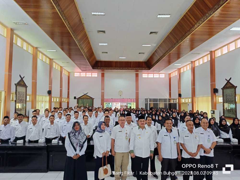 Bupati Bungo H.Mashuri Serahkan SK 185 PPPK Formasi Guru