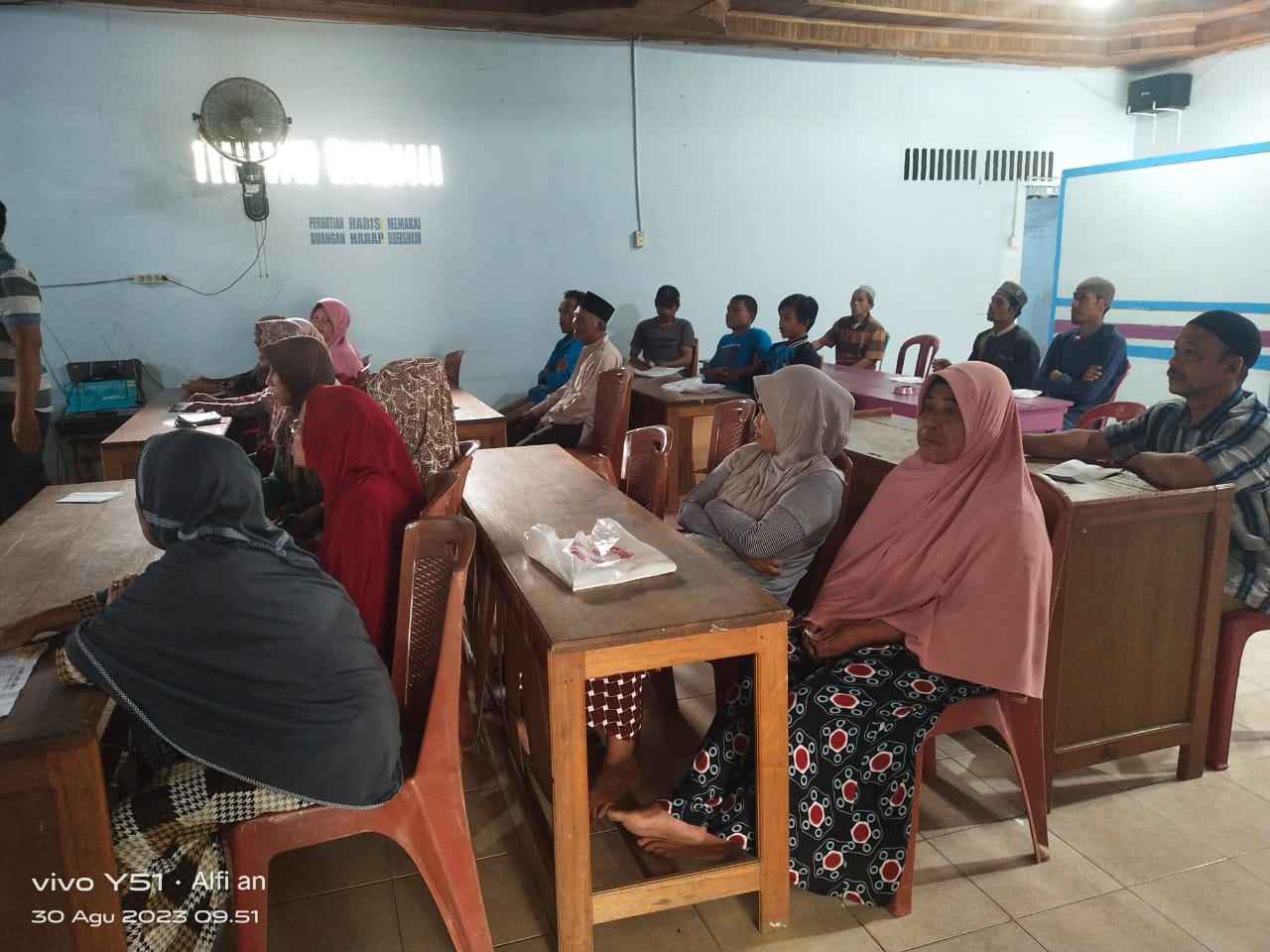 Penyaluran BLT DD Tahap II Dusun Senamat Berjalan Dengan Lancar