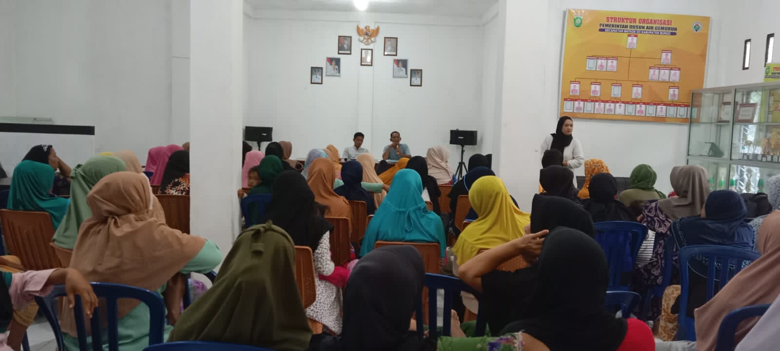 Pemdus Air Gemuruh Salurkan Bantuan Beras 10 Kg Untuk Penerima Bantuan Program PKH,BPNT dan BST Tahun 2023