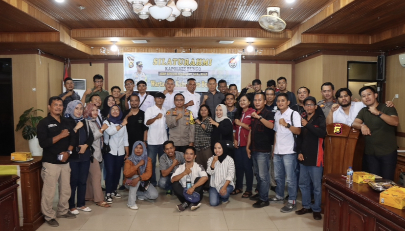 Perkuat Kemitraan,Kapolres Bungo AKBP Singgih Hermawan Jalin Silahturahmi Bersama Insan Pers