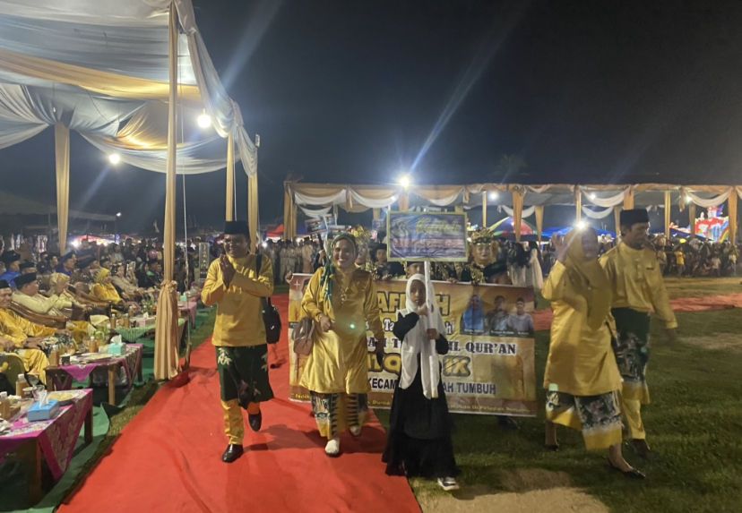 MTQ Tingkat Kecamatan Tanah Tumbuh Resmi Dibuka,Dusun Tanah Tumbuh Tampilkan Potensi Peserta Kafilah Terbaiknya dan Optimis Raih Juara