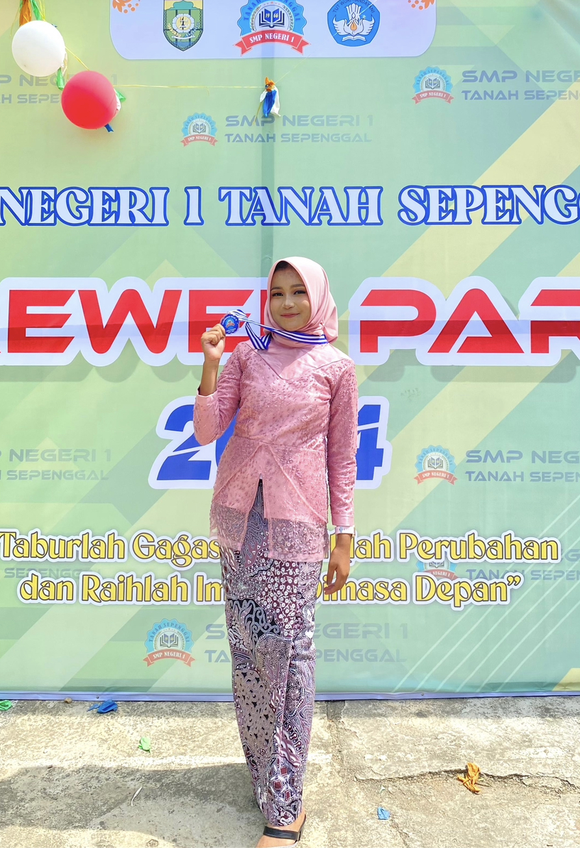 Cantik,Pintar,dan Mandiri,Hanifatul Jannah Putri Dari Seorang ASN Penyuluh Pertanian Lulus SMP Dengan Nilai Memuaskan