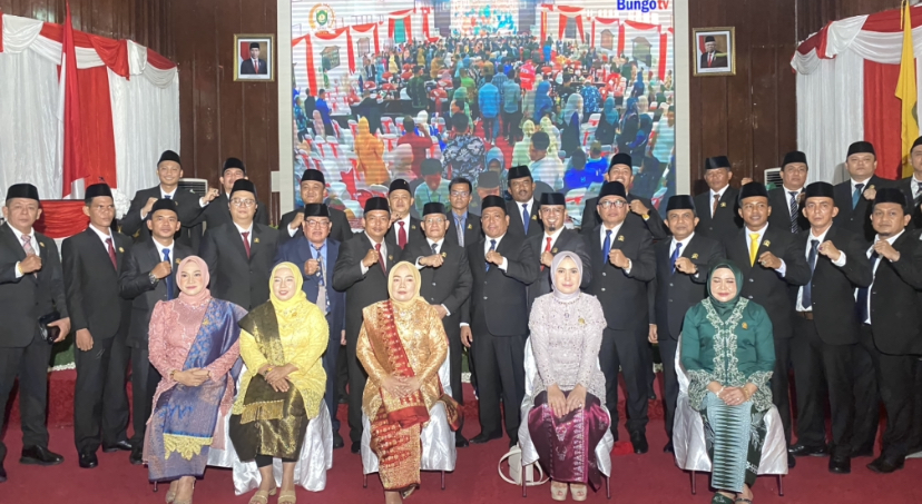 Jumari Ari Wardoyo Kembali Dilantik Sebagai Anggota DPRD Bungo Periode 2024-2029