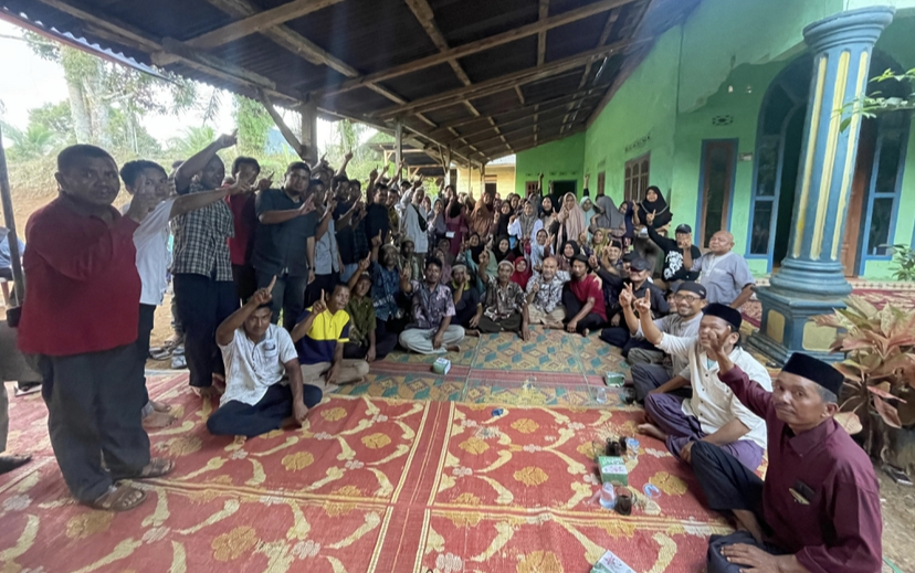 Bahagianya Warga SP 1 Trans Marigeh Sungai Telang Dikunjungi Dedy Putra