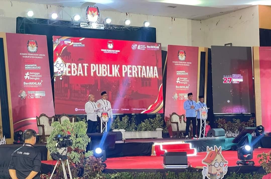 Paslon 01 Dedy-Dayat Kuasai Panggung Debat Pilkada Bungo