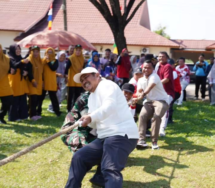 Meriahkan HUT Bungo Ke-59, Ketua DPRD Bungo Muhammad Adani,SH.M.Kn Ikut Lomba Tarik Tambang