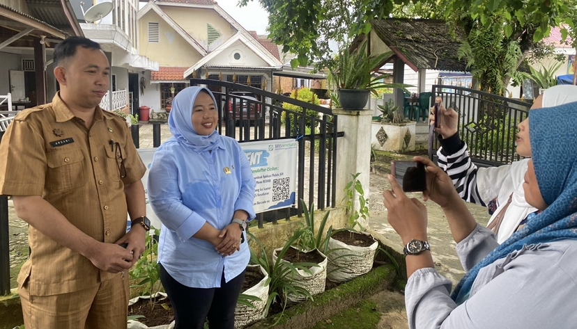 Bantuan Bansos Disinyalir Banyak Tidak Tepat Sasaran,Kadis Dinsos Bungo Ardani Minta Operator Desa Untuk Aktif Mengupdate Data Minimal Sebulan Sekali Agar Data Yang Diusulkan memang Valid Dan Tepat Sasaran
