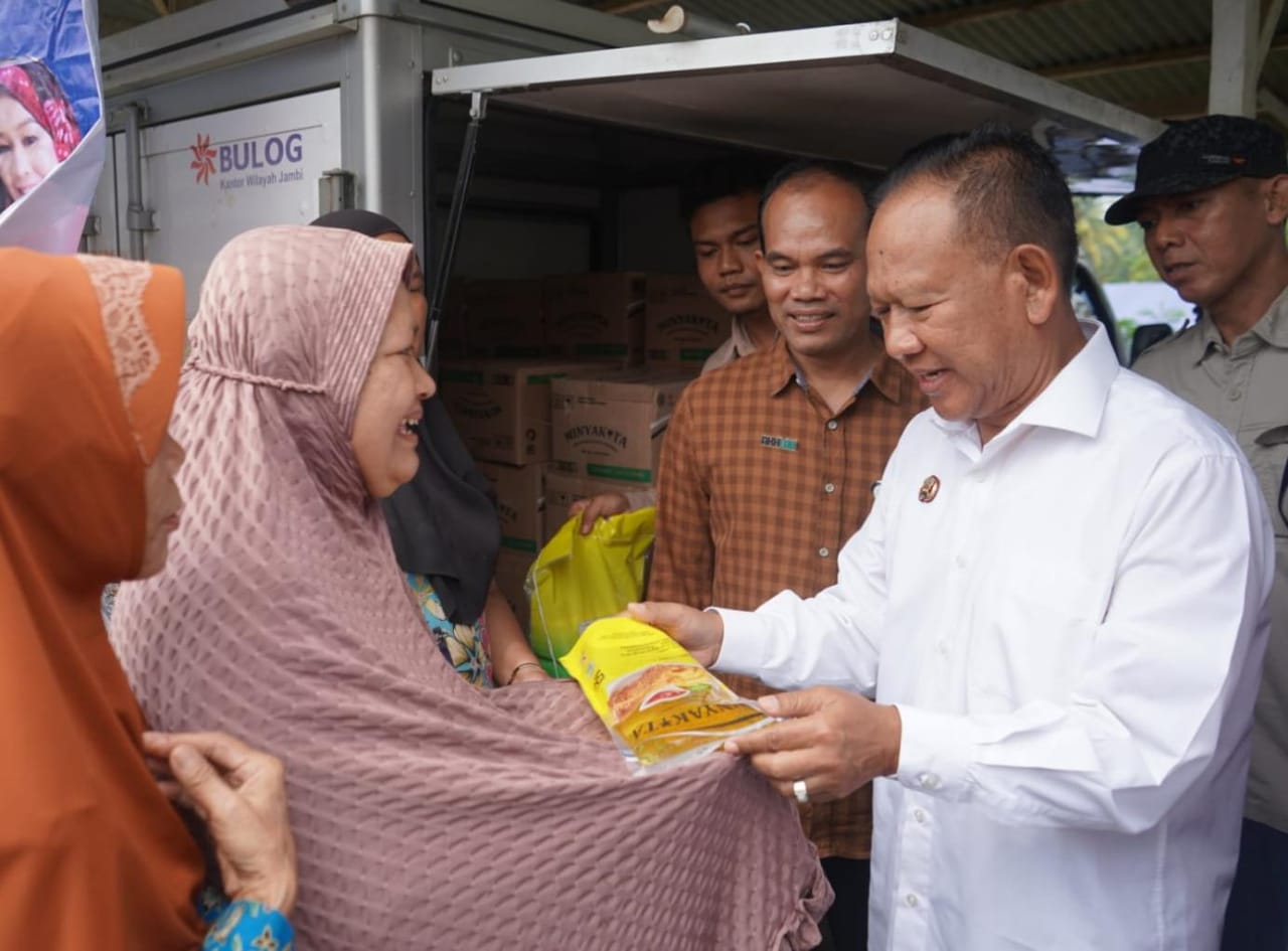 Kendalikan Inflasi dan Jaga Stabilitas Harga Pemkab Merangin Gelar Pasar Murah di Desa Tambang Emas