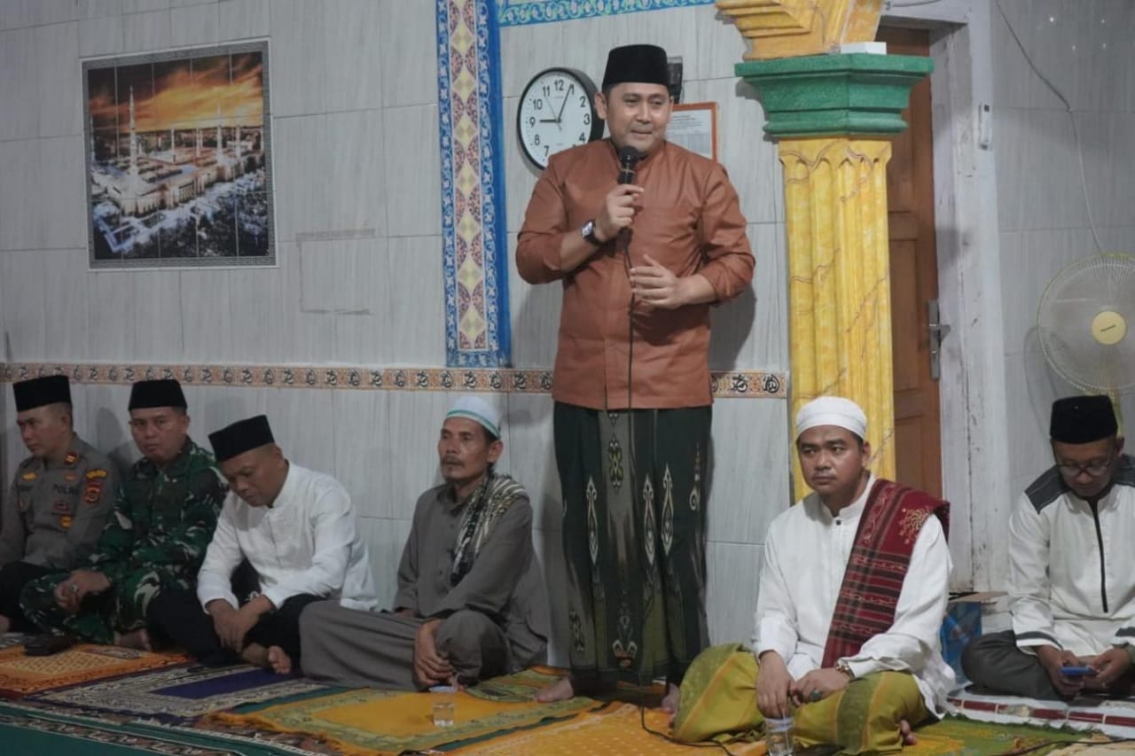 Bupati Merangin Beserta Istri Safari Ramadhan Ke Kampung Halaman Sungai Manau