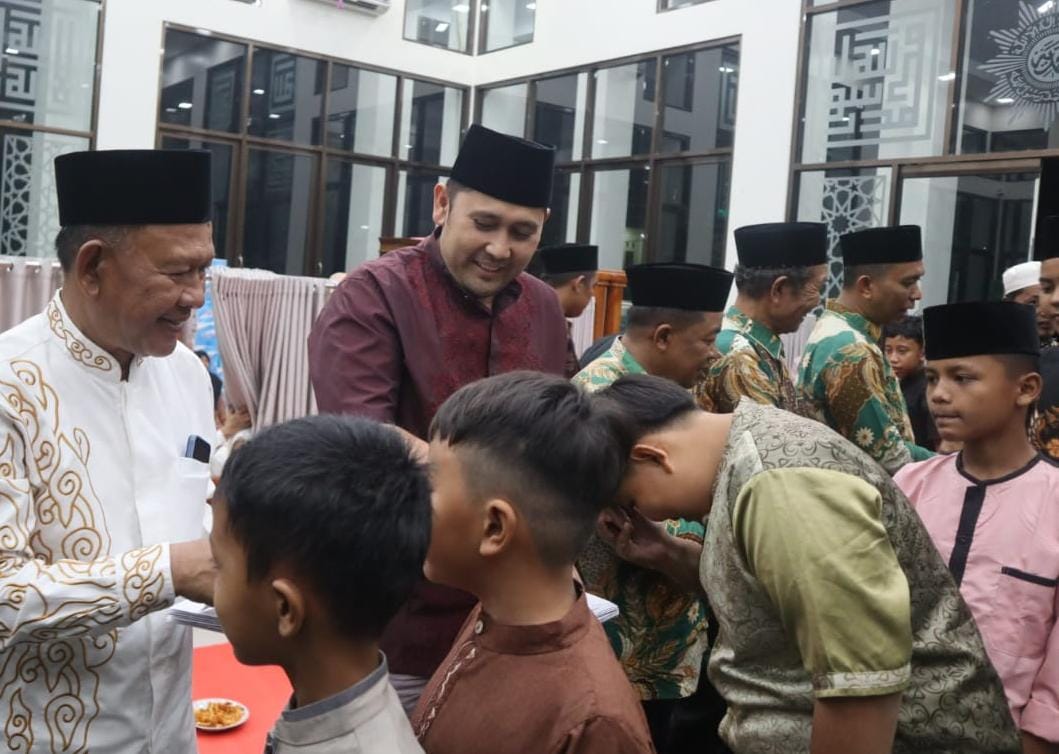 Bupati Merangin Muhammad Syukur dan Wabup H A Khafidh Buka Puasa Bersama Dengan Keluarga Besar Muhammadiyah