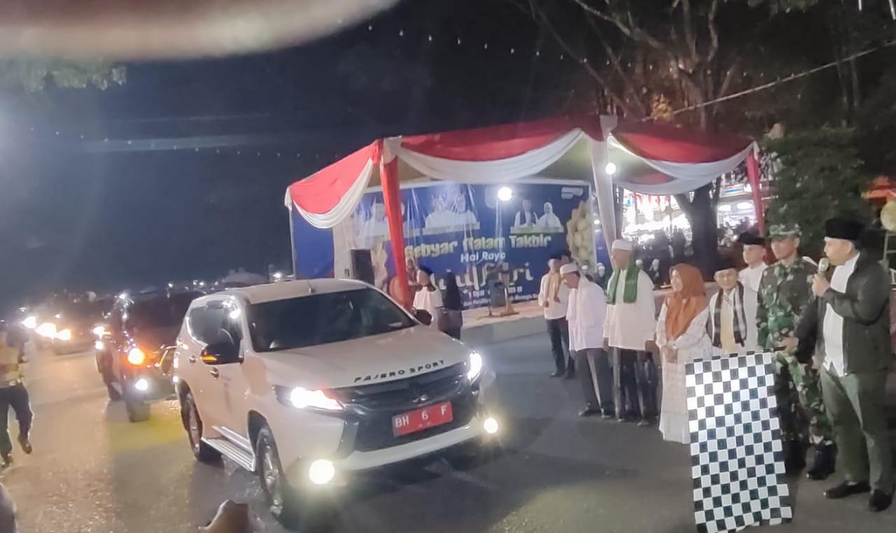 Bupati Merangin Muhammad Syukur Lepas Pawai Obor Malam Takbiran Idul Fitri 1446 H 2025