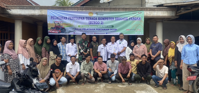 Pendamping BP Karya Bersama Nopriyanti.SP Sukses Beri Pelatihan Penyiapan Tenaga  Kompeten Brigade Pangan Kepada 30 Peserta BP Karya Bersama