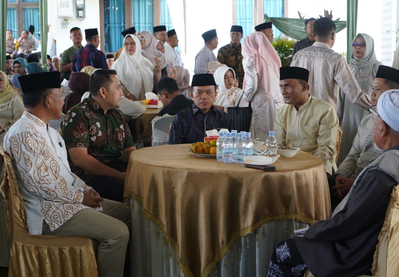 Tingkatkan Sinergitas Kepala Daerah Se Jambi Barat, Bupati Merangin M Syukur Hadiri Open House di Kediaman Gubernur Jambi