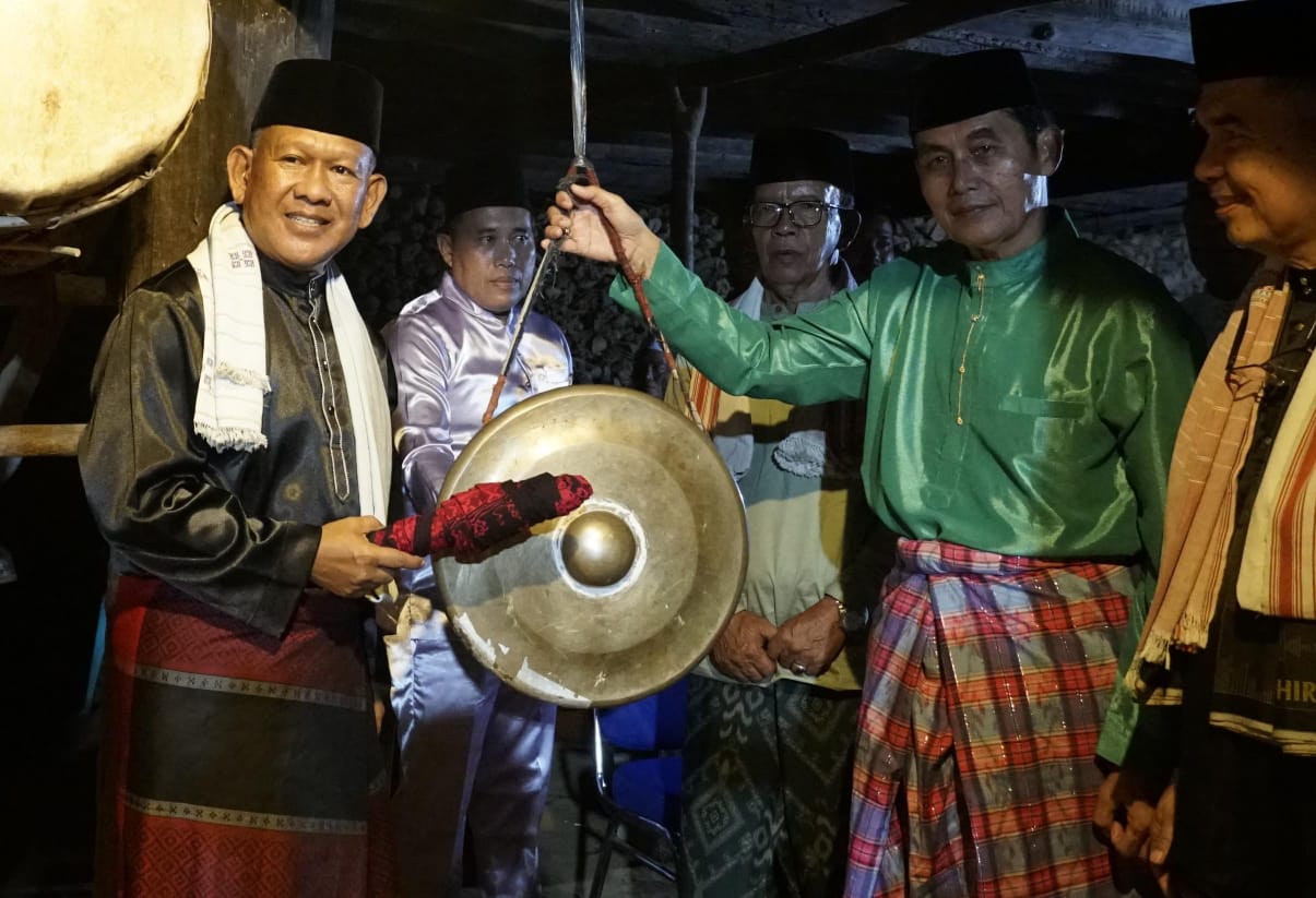 Cinta Ke Arifan Lokal Merangin, Wabup H Abdul Khafidh Resmi Buka Acara Silek Penyudon di Rantau Panjang Tabir