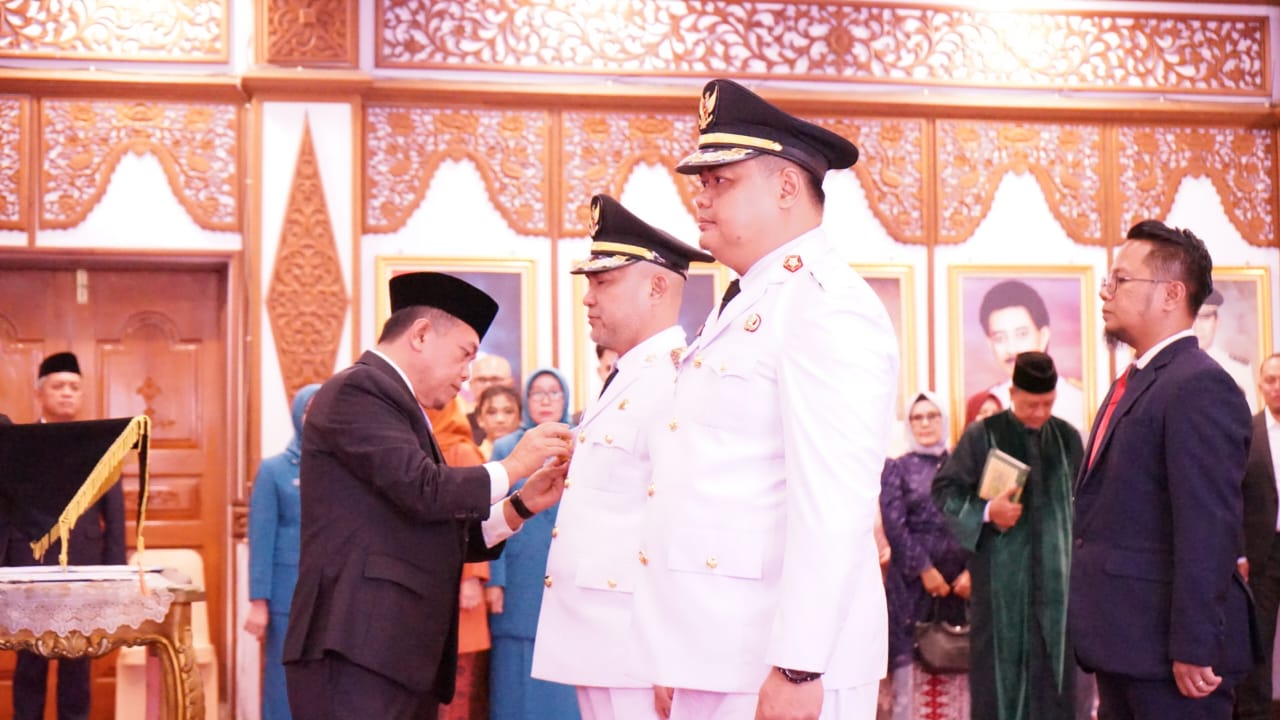 Gubernur Jambi Resmi Melantik Dedy-Dayat Sebagai Bupati dan Wakil Bupati Bungo Periode 2025-2030