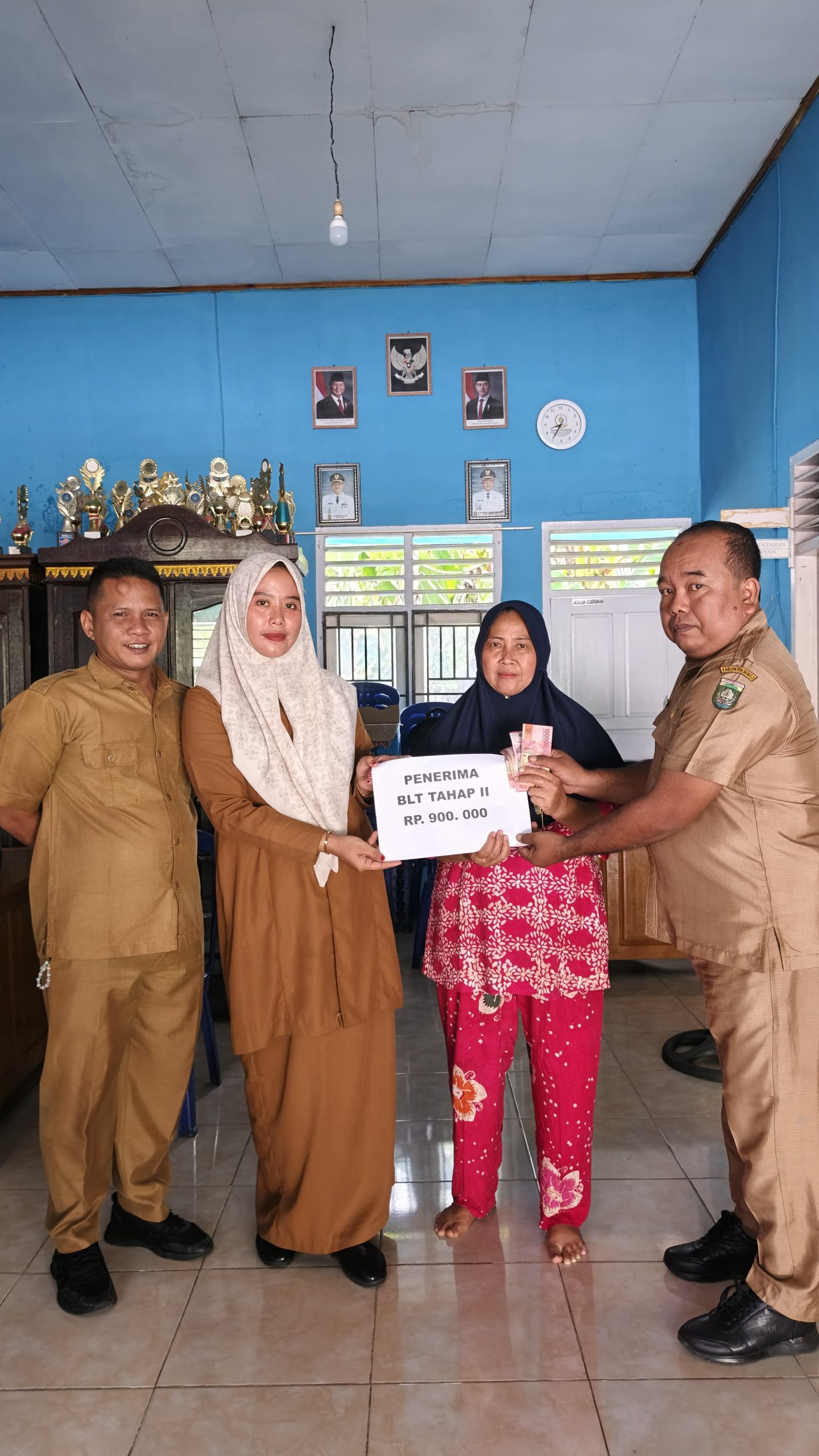Transparan dan Tepat Sasaran, Pemdus Tanah Tumbuh Sukses Salurkan BLT-DD Tahap II Tahun 2025