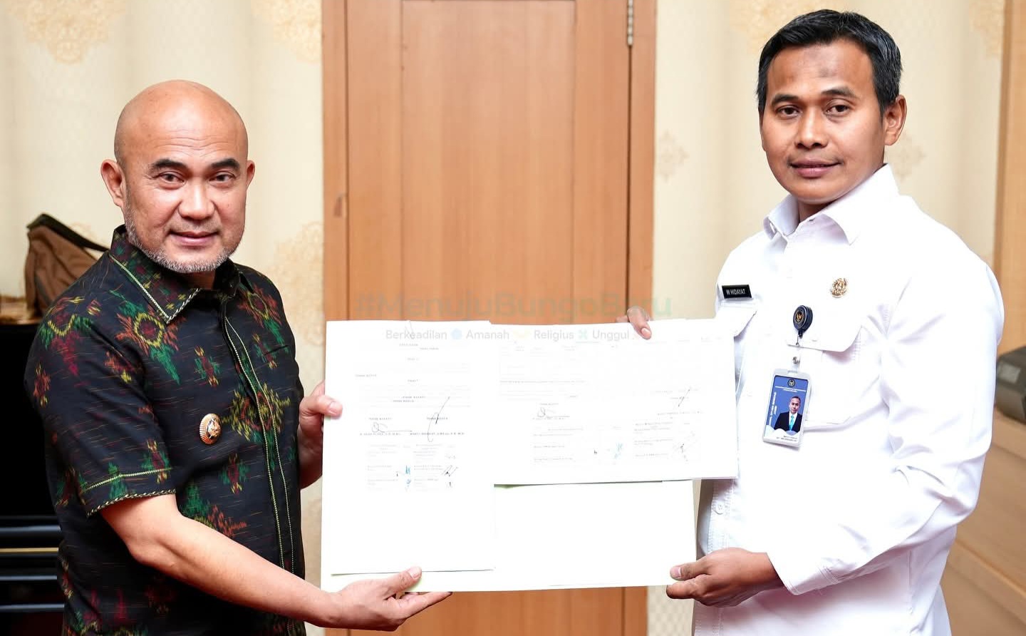 Bupati Bungo H.Dedy Putra Serahkan Aset Daerah Untuk Kantor Imigrasi Kelas III Non TPI Bungo