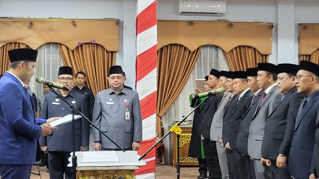 Bupati H M Syukur Lantik 15 Pejabat Tinggi Pratama