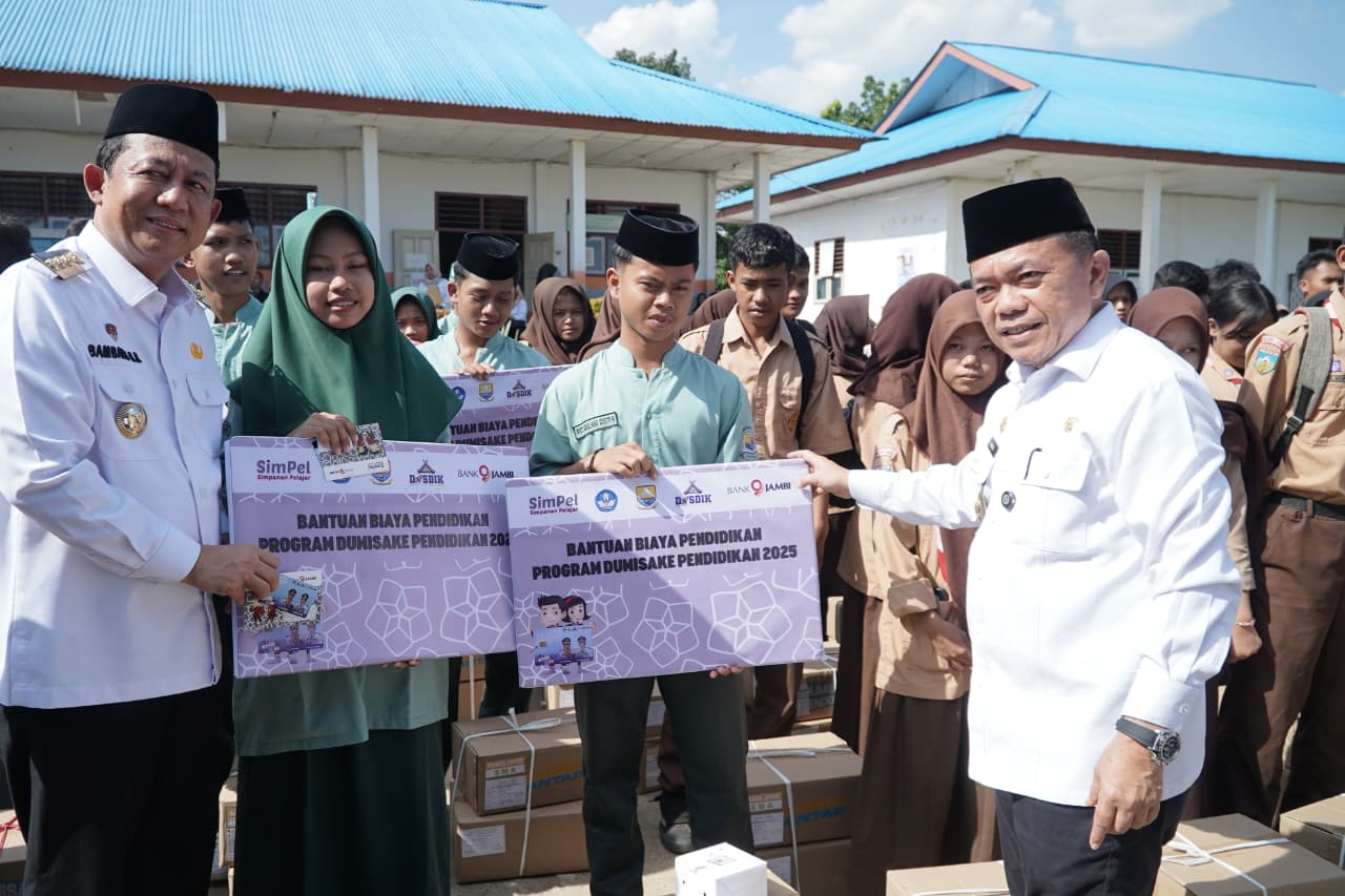 Gubernur Al Haris Komitmen Tingkatkan Pendidikan di Propinsi Jambi